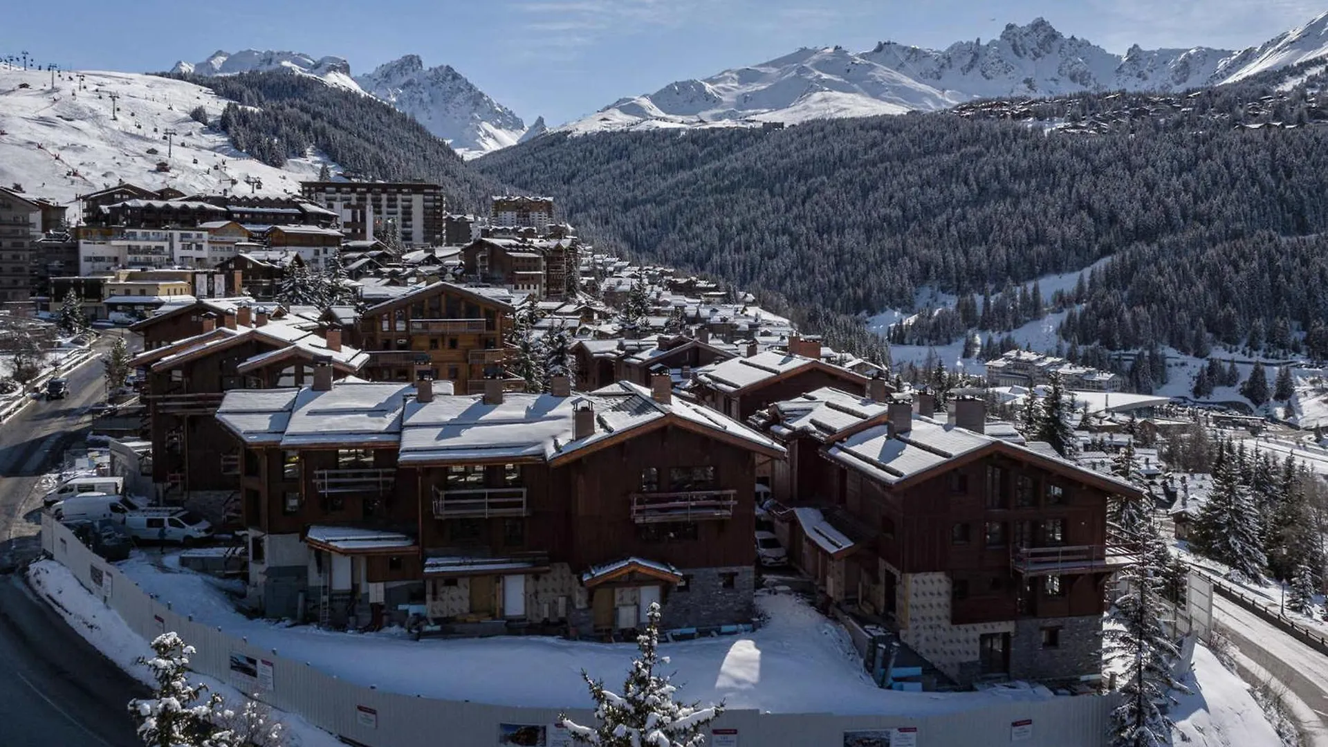 Chalet Mitoyen De Luxe, 4 Chambres En Suite, Proche Centre Et Remontees, Parking, Animaux Acceptes - Fr-1-563-137 Courchevel Franciaország