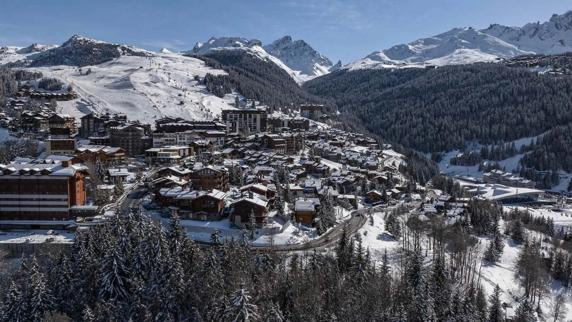 Chalet Mitoyen De Luxe, 4 Chambres En Suite, Proche Centre Et Remontees, Parking, Animaux Acceptes - Fr-1-563-137 Courchevel